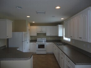 6337 Magnolia Trails Ln in Gibsonton, FL - Building Photo - Building Photo