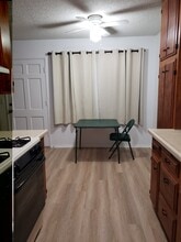 150 E Lakeshore Dr in Lake Elsinore, CA - Building Photo - Building Photo