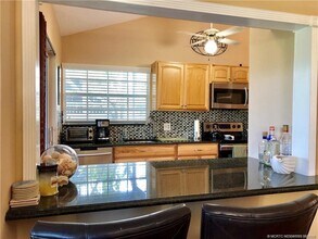 1451 NE 14th Ct in Jensen Beach, FL - Building Photo - Building Photo