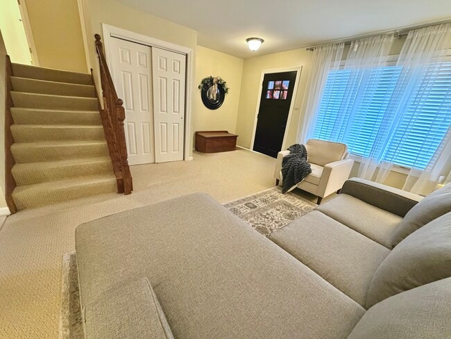 425 Spivak Drive in Schererville, IN - Foto de edificio - Building Photo