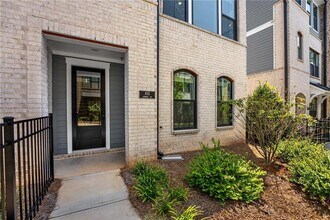 455 Ashbury Dr in Roswell, GA - Building Photo - Building Photo