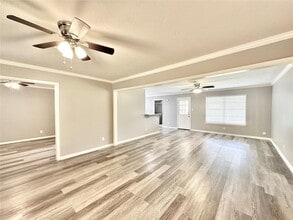 5818 Birchmont Dr in Houston, TX - Building Photo - Building Photo