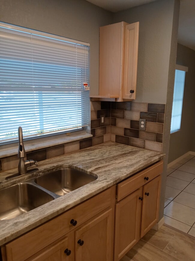 4653 Crescent Rd in Spring Hill, FL - Building Photo - Building Photo