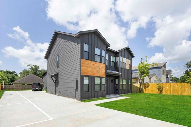 4814 Wilmington St in Houston, TX - Building Photo - Building Photo