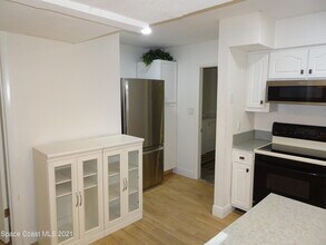 901 Fairhaven St NE in Palm Bay, FL - Building Photo - Building Photo