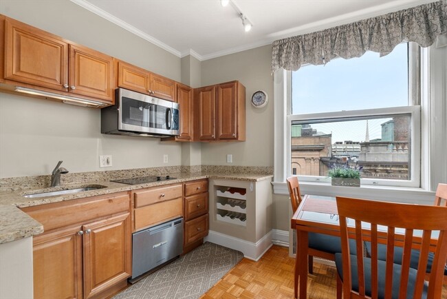 21 Beacon St, Unit 10E in Boston, MA - Foto de edificio - Building Photo