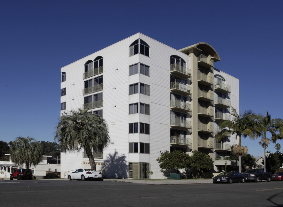 Versilles in San Diego, CA - Building Photo