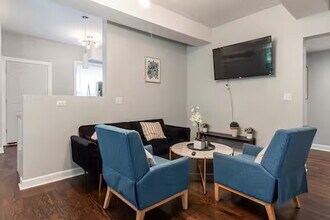 3301 N Harding Ave in Chicago, IL - Building Photo - Building Photo