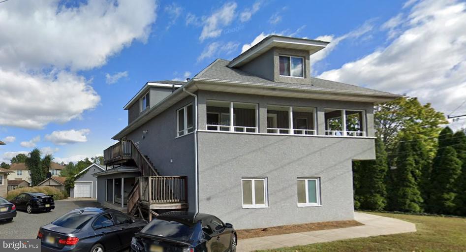 301 Oakwood Ave in Glassboro, NJ - Building Photo