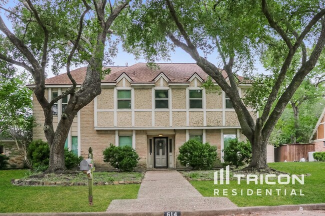 property at 614 Sancroft Ct