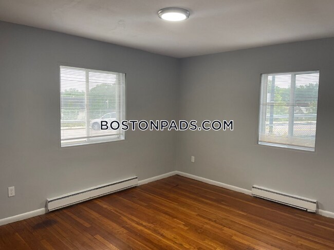 10 Thorn St-Unit -14 in Boston, MA - Building Photo - Building Photo