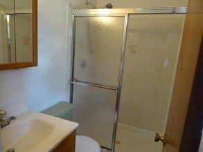 2927 Bell Blvd, Unit 2 in Bayside, NY - Building Photo - Building Photo