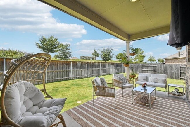 121 Purple Heart Dr in Mustang Ridge, TX - Building Photo - Building Photo
