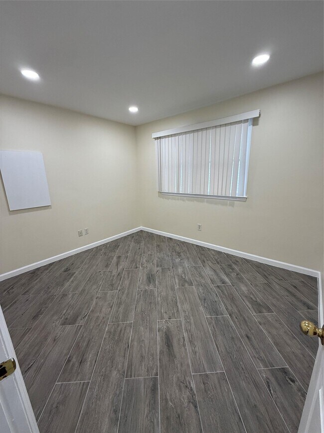 542 Lincoln St in Cedarhurst, NY - Building Photo - Building Photo