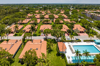 Huntington Pointe in Delray Beach, FL - Building Photo - Building Photo