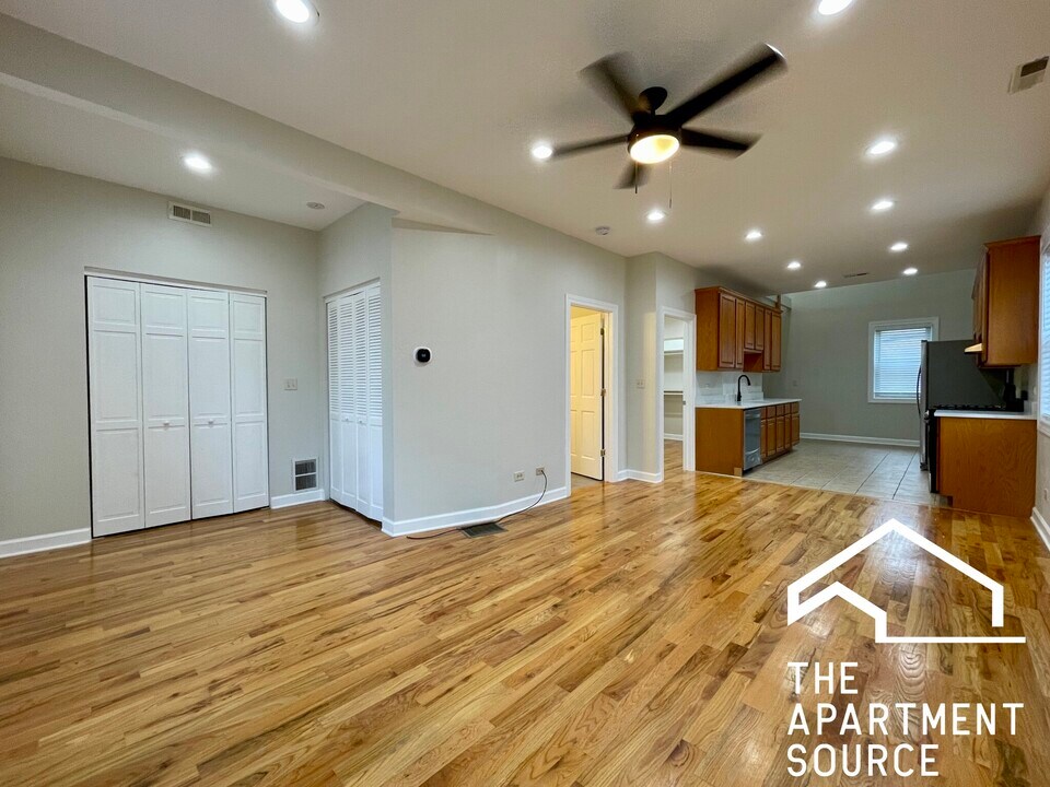 3606 W Cortland St, Unit CH1 in Chicago, IL - Building Photo