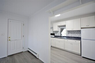 140 Berg Ave in Kings Park, NY - Building Photo - Building Photo