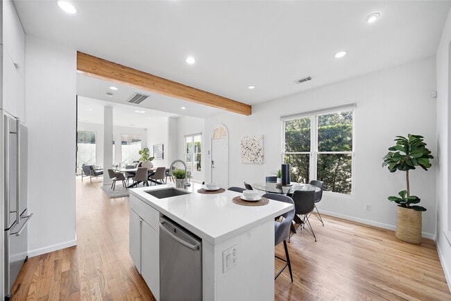 2437 North Blvd in Houston, TX - Foto de edificio - Building Photo