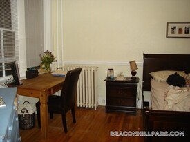 72 Revere St, Unit 1R in Boston, MA - Building Photo