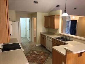 15 Ledgestone Ln in Savannah, GA - Building Photo - Building Photo