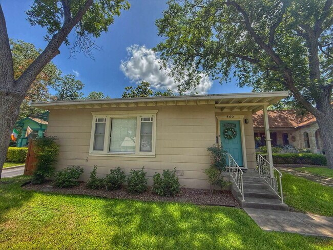 property at 460 Comal Ave