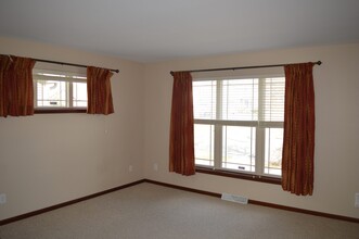 9009 Ancient Oak Ln in Verona, WI - Building Photo - Building Photo