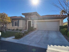 11403 Orazio Dr in Las Vegas, NV - Building Photo - Building Photo