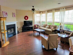 1041 Disraeli Cir in Pflugerville, TX - Building Photo - Building Photo