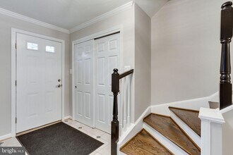 2313 McGregor Ct in Vienna, VA - Building Photo - Building Photo