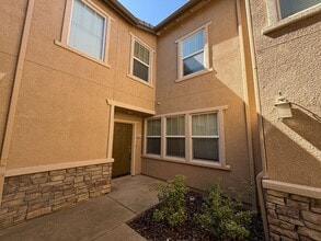 3301 N Park Dr in Sacramento, CA - Building Photo - Building Photo