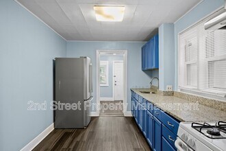 33 Oak St in Trenton, NJ - Building Photo - Building Photo