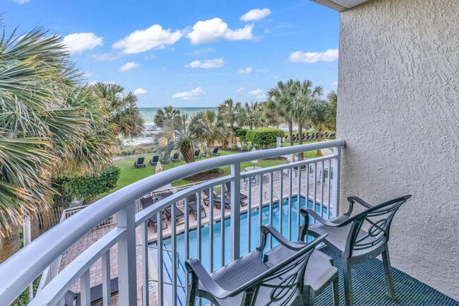 2106 N Ocean Blvd in Myrtle Beach, SC - Building Photo - Building Photo