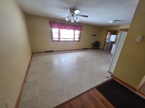 46258 312th St in Vermillion, SD - Building Photo - Building Photo