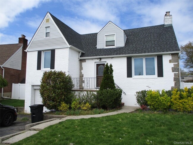 property at 19 Acorn Rd