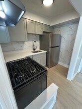19 Clement St, Unit 1 Rear in Tiverton, RI - Building Photo - Building Photo
