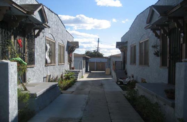 3834 Stockbridge Ave in Los Angeles, CA - Building Photo - Building Photo