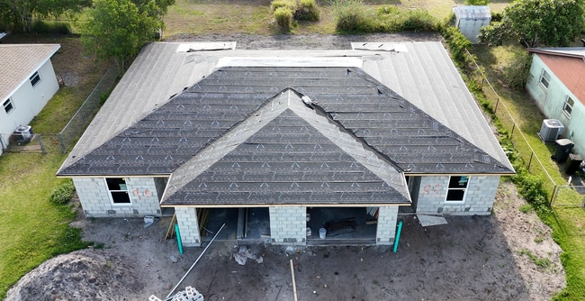 property at 85 W Towne Pl