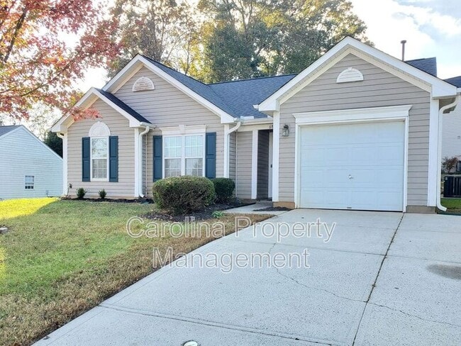 6828 Ayrshire Glen Pl in Charlotte, NC - Building Photo - Building Photo
