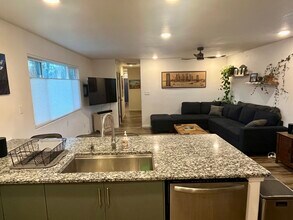 915 University Ter in Reno, NV - Building Photo - Building Photo