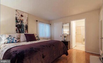 905 Woodhollow Dr in Evesham, NJ - Building Photo - Building Photo