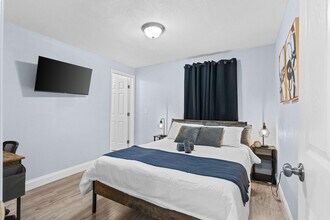 3602 E Genesee St, Unit SI ID1244340P in Tampa, FL - Building Photo - Building Photo