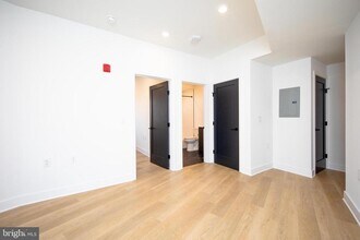 633 N 5th St in Philadelphia, PA - Building Photo - Building Photo