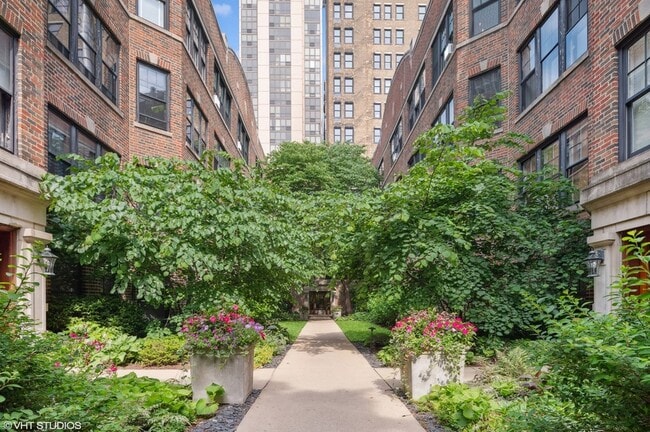 property at 2311 N Commonwealth Ave