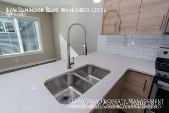 114 Sunridge Blvd W in Lethbridge, AB - Building Photo - Building Photo