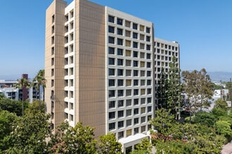 Magnolia Towers in North Hollywood, CA - Building Photo - Building Photo