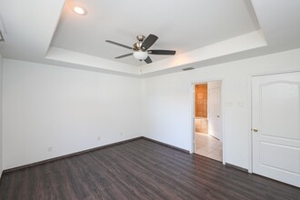 230 Sun Ray Loop in Laredo, TX - Building Photo - Building Photo