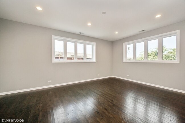 2910 S Archer Ave in Chicago, IL - Building Photo - Building Photo