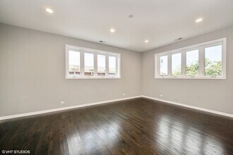 2910 S Archer Ave in Chicago, IL - Building Photo - Building Photo
