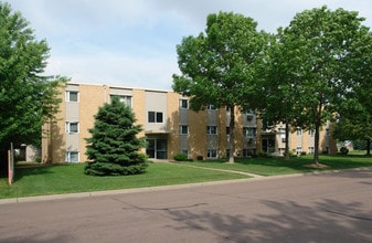 Apartments on 1st Ave in Osseo, MN - Building Photo - Building Photo