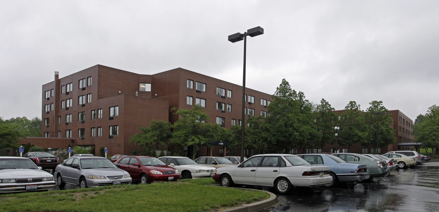 The Meadows in Cincinnati, OH - Foto de edificio